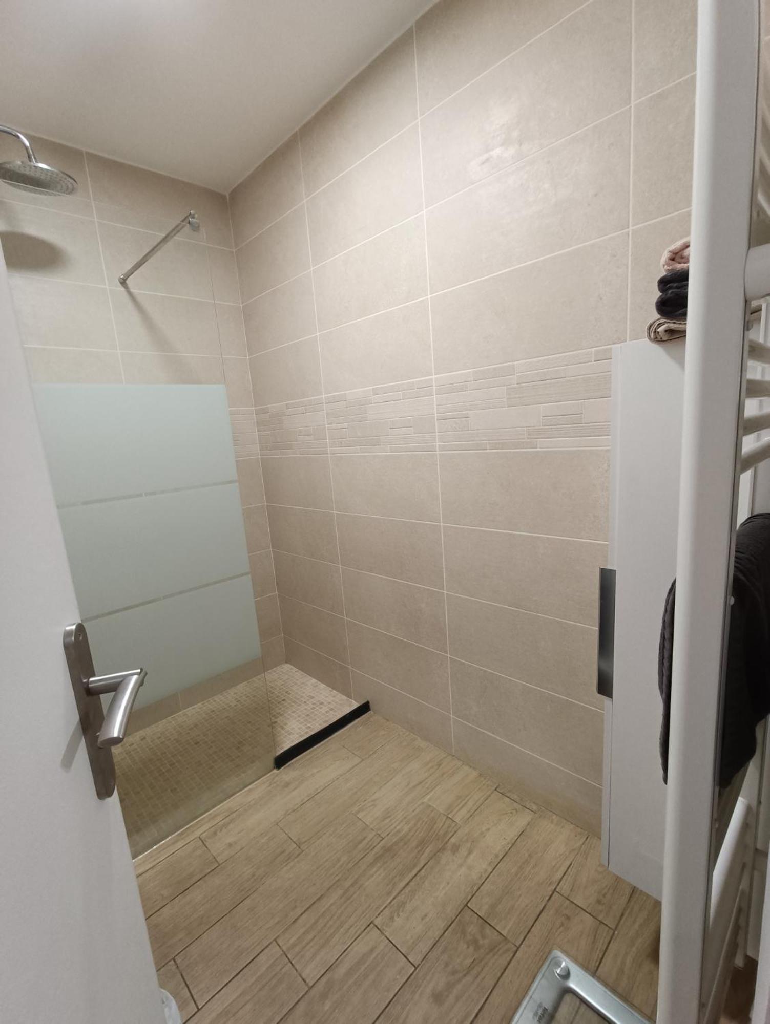 Appartements Et Studio Renoves En 2022, Intra Muros أفينيون المظهر الخارجي الصورة